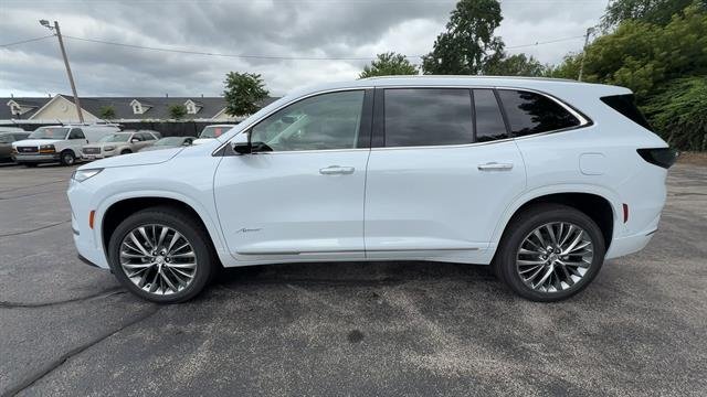 New 2026 Iridescent White Tricoat Buick Avenir image 5