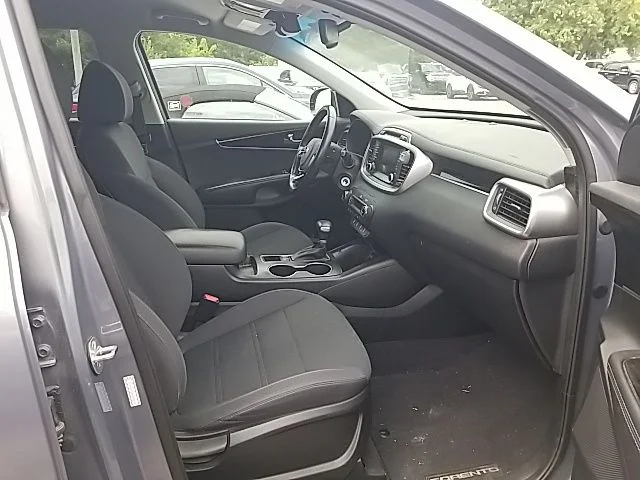Used 2019 Silver Kia LX image 23