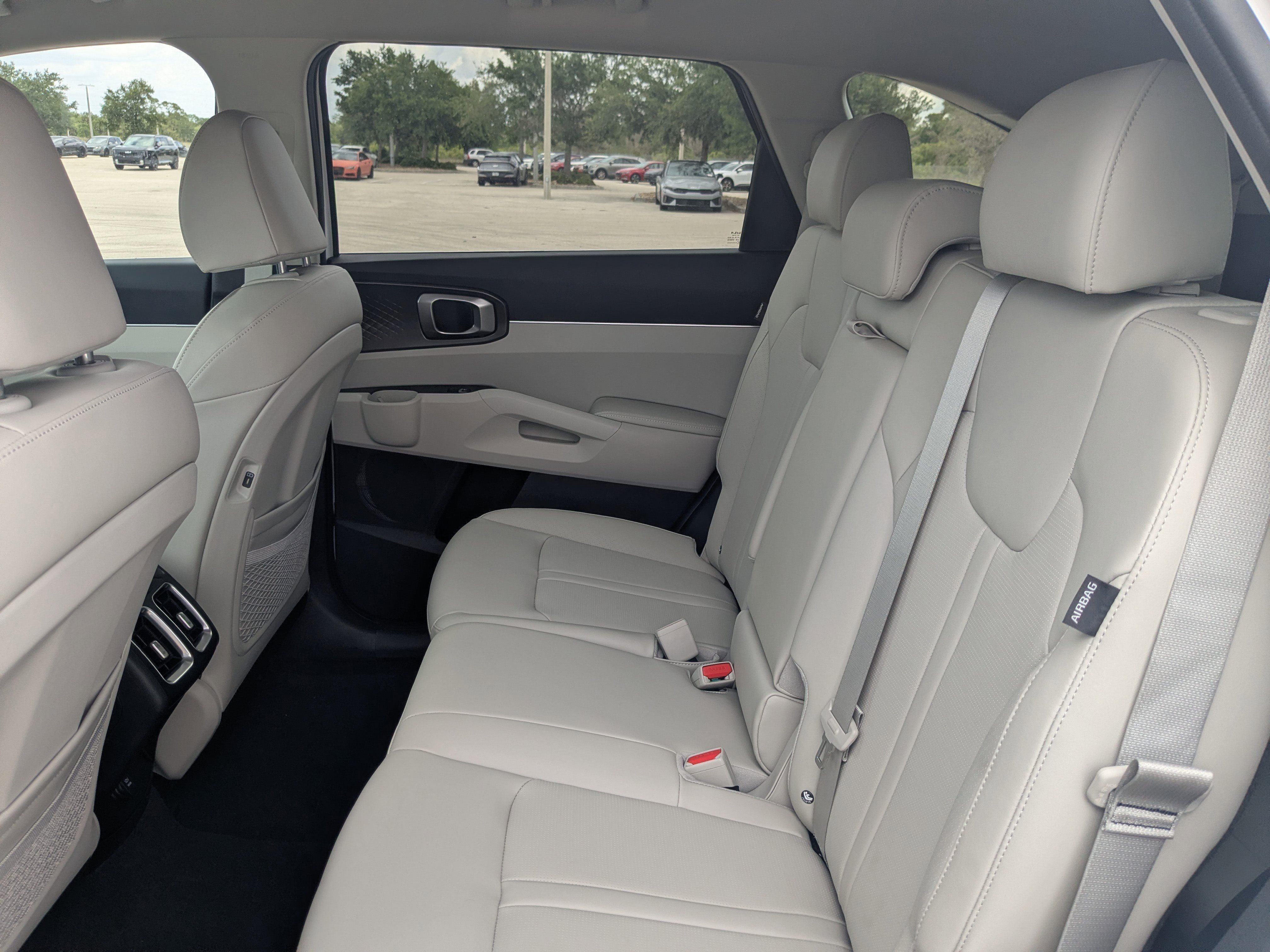New 2026 Glacial White Pearl Kia EX image 17