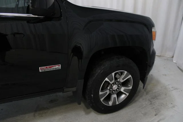 Used 2015 Black GMC SLE1 image 36