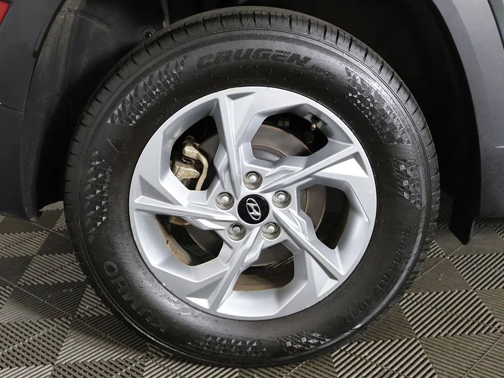 Used 2023 Gray Hyundai SEL image 21