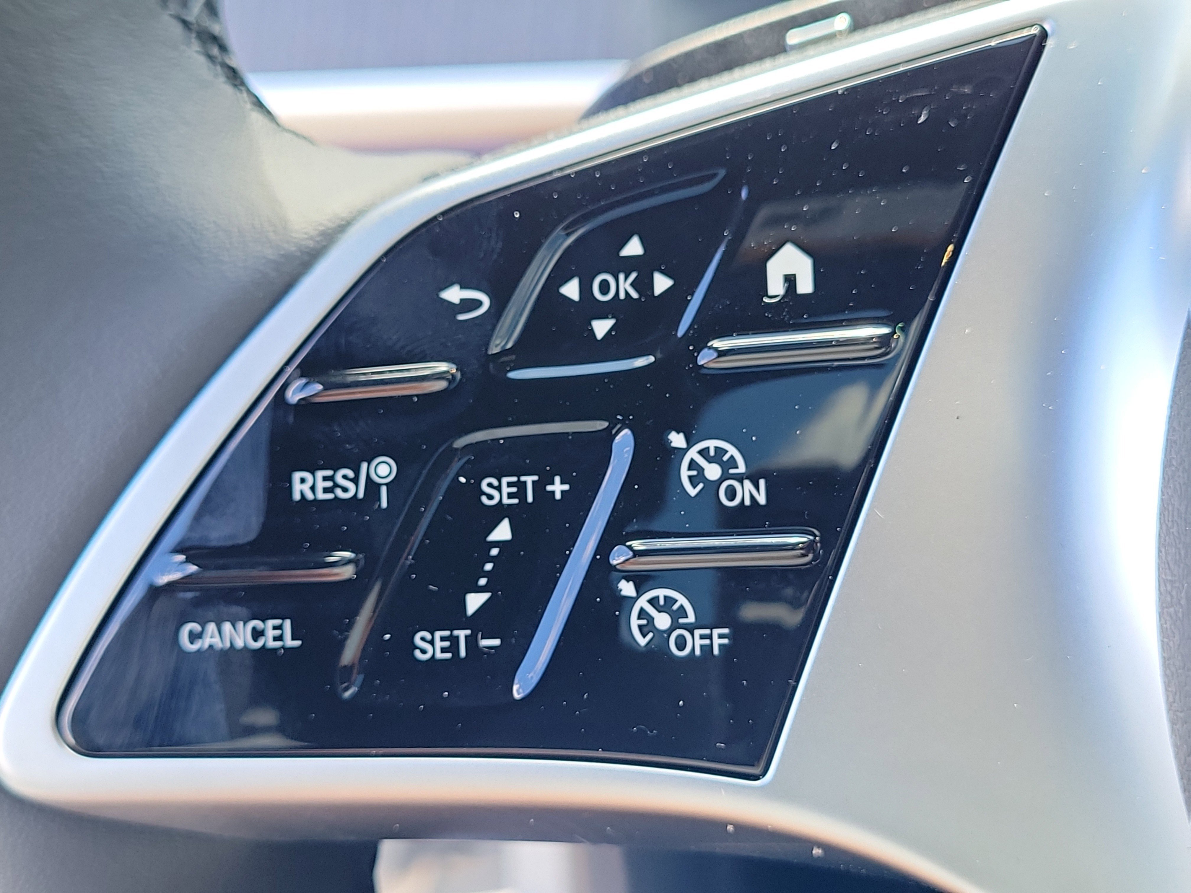New 2026 MANUFAKTUR Alpine Grey Mercedes-Benz GLC 300 image 23