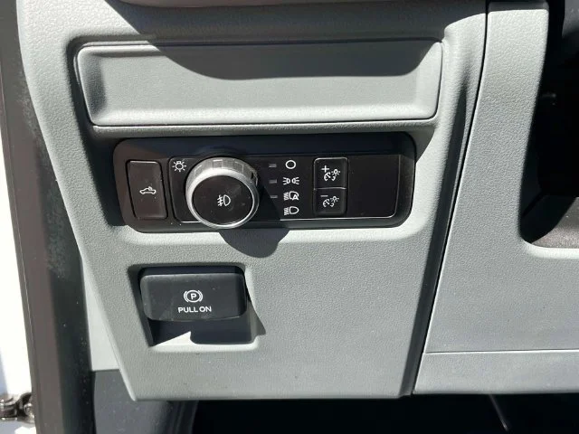 Certified Used 2023 Oxford White Ford XLT image 30