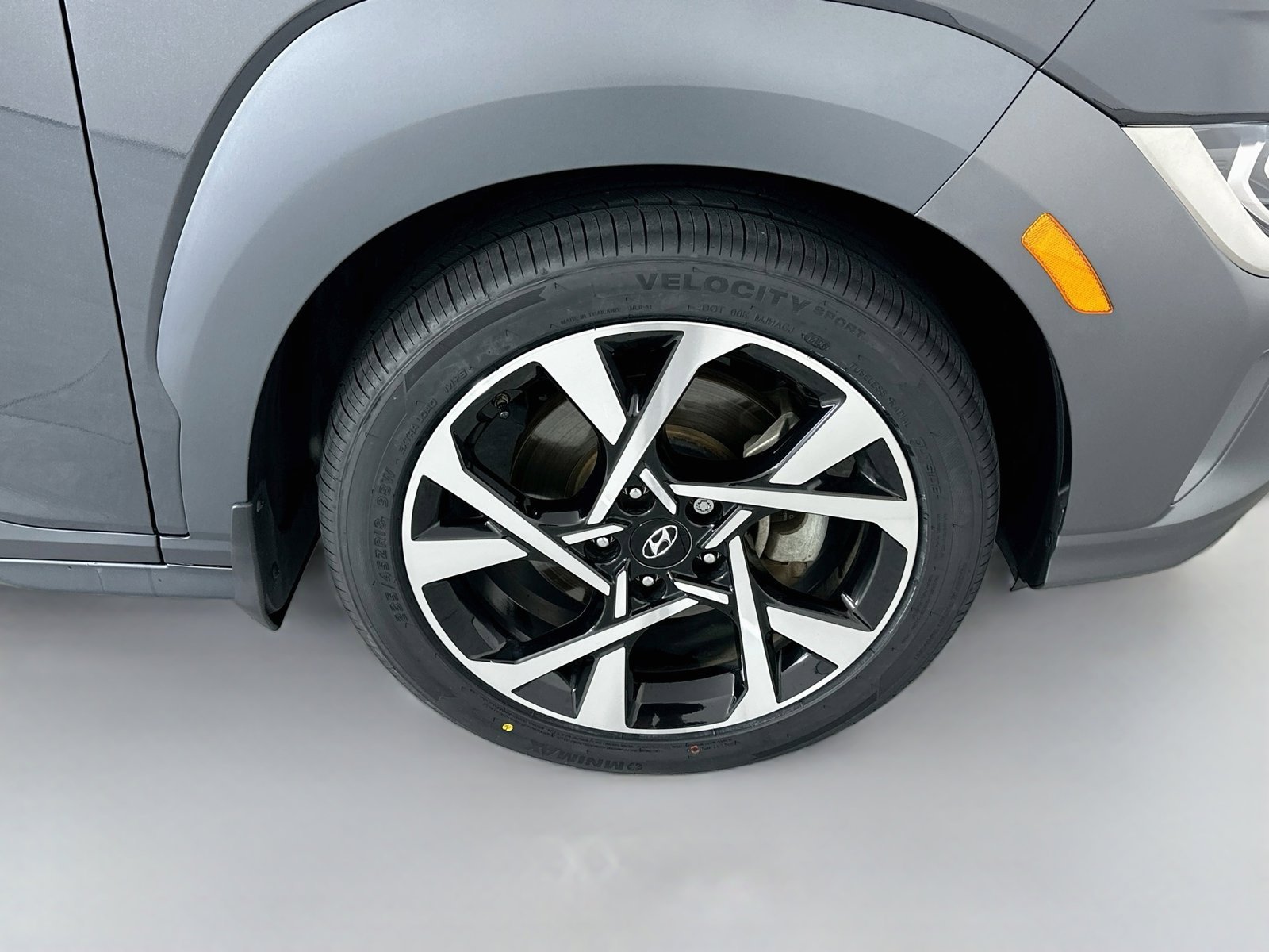 2022 Hyundai Kona Limited - Photo 37