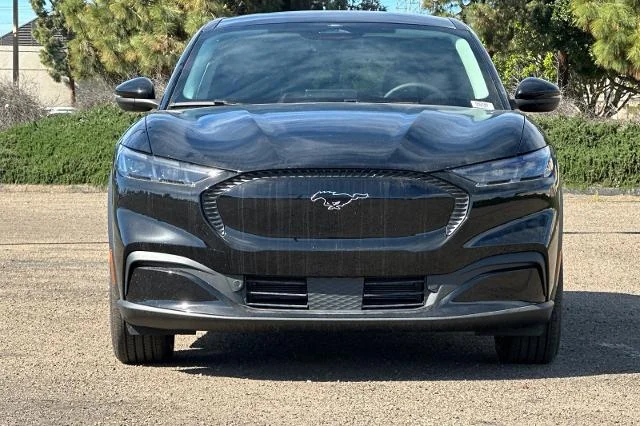 New 2026 Shadow Black Ford Select image 26