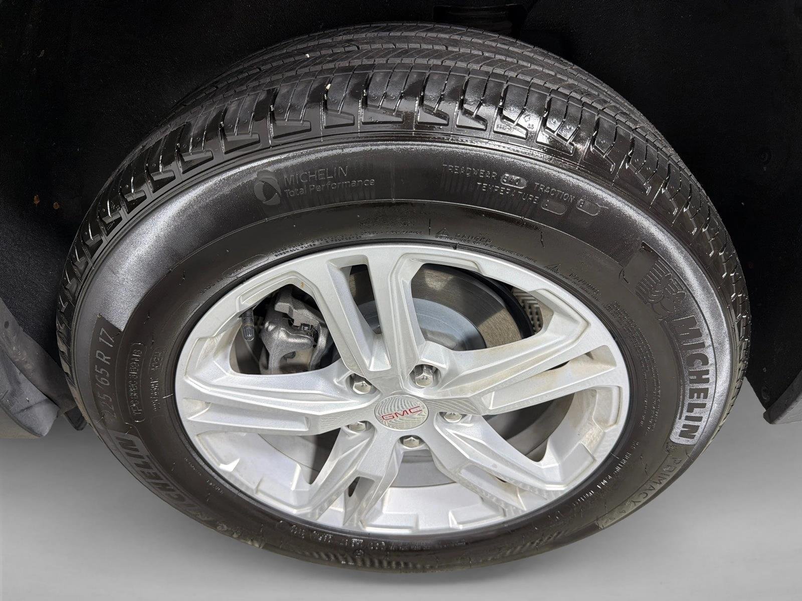 Used 2022 Ebony Twilight Metallic GMC SLE image 19