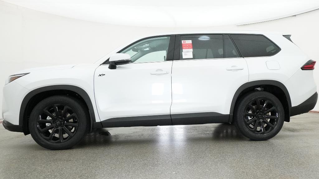 New 2026 Wind Chill Pearl Toyota XLE image 7