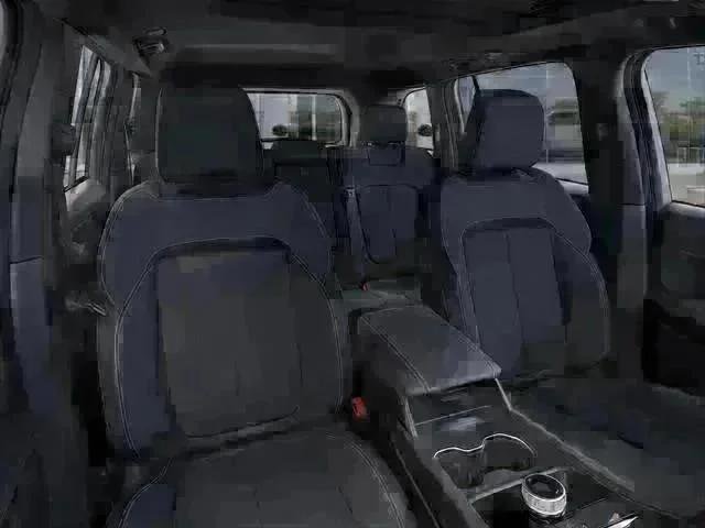New 2025 Silver Zynith Exterior Paint Jeep Laredo X image 94