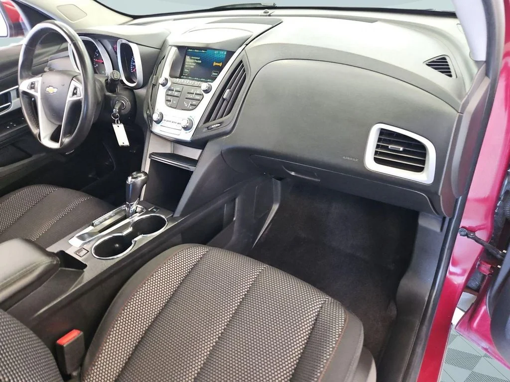Used 2016 Siren Red Tintcoat Chevrolet LT image 28