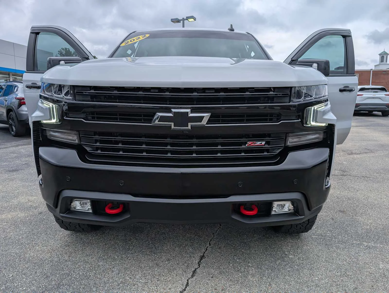Used 2022 Silver Ice Metallic Chevrolet LT Trail Boss image 12