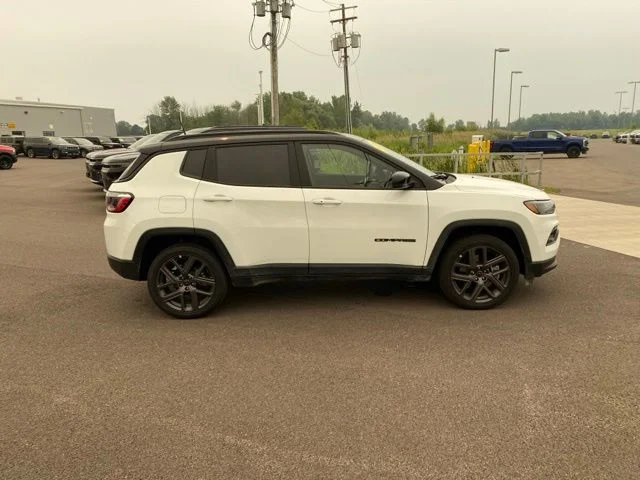 Used 2026 White Jeep Limited image 6