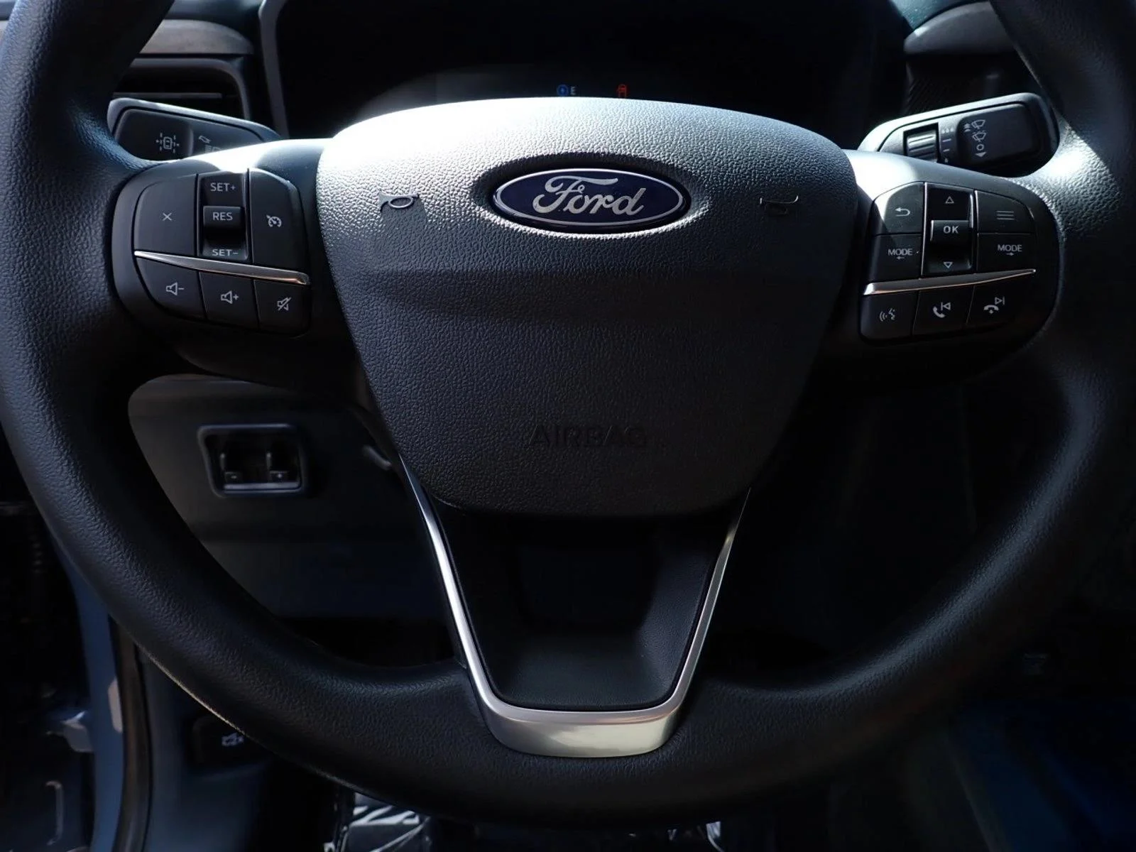 New 2026 Azure Gray Metallic Tri-Coat Ford XLT image 14