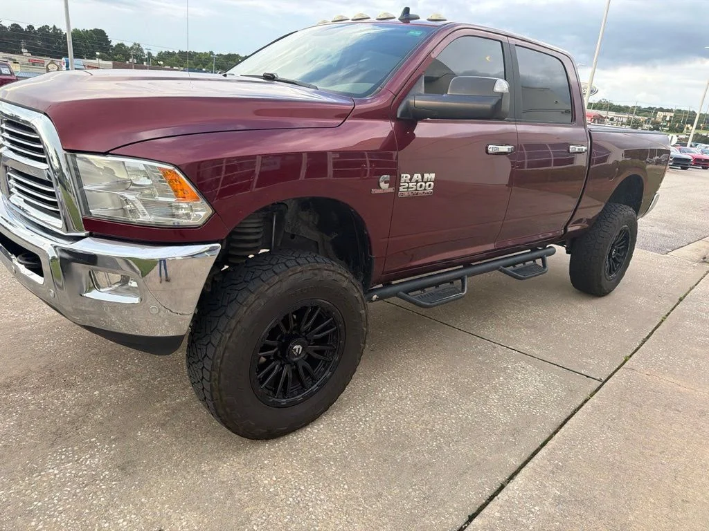 Used 2018 Delmonico Red Pearlcoat Ram Big Horn image 10