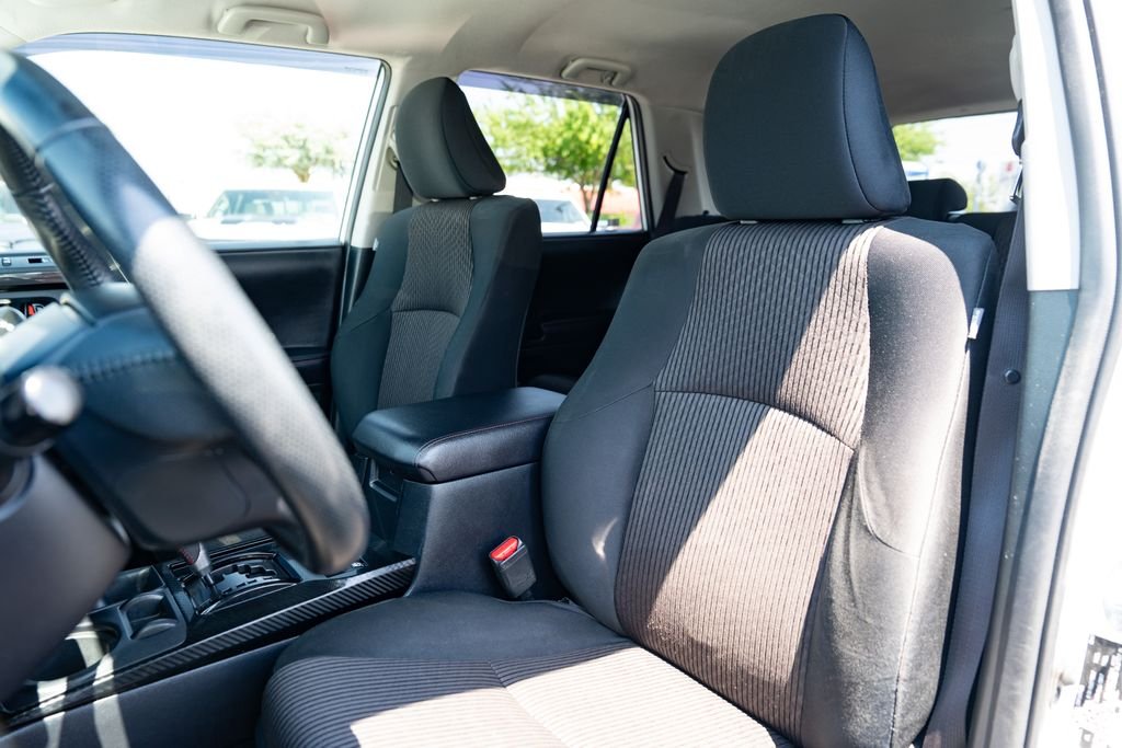 Used 2018 Super White Toyota TRD Off-Road image 22