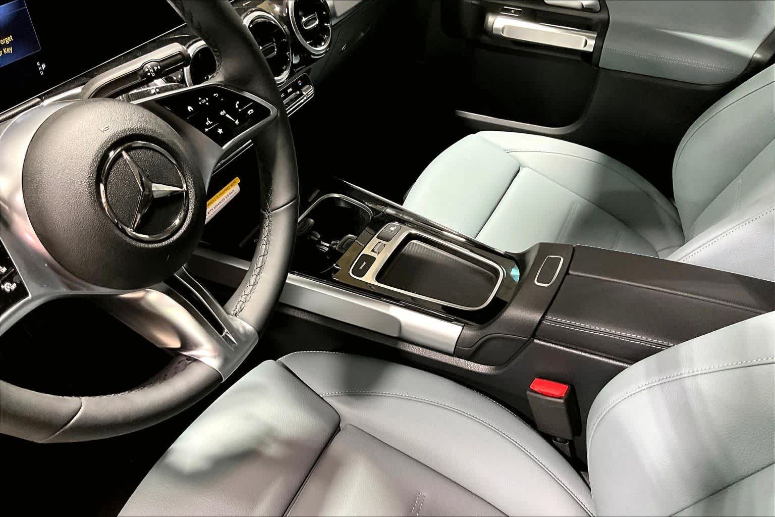 New 2026 Starling Blue Metallic Mercedes-Benz GLB 250 image 11