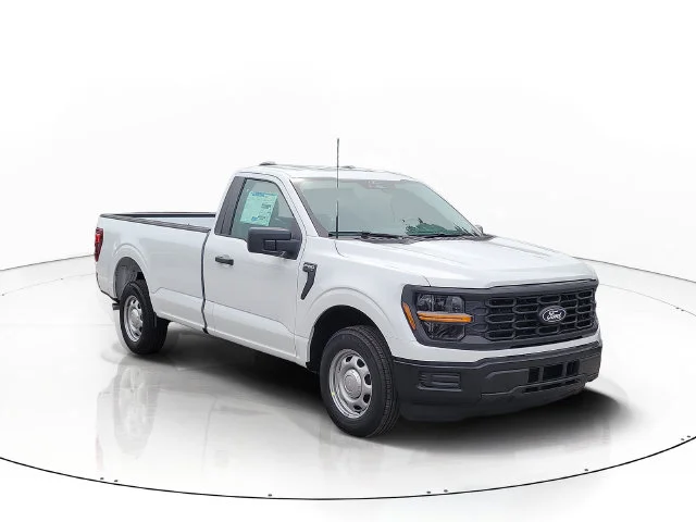 New 2026 Oxford White Ford XL image 3