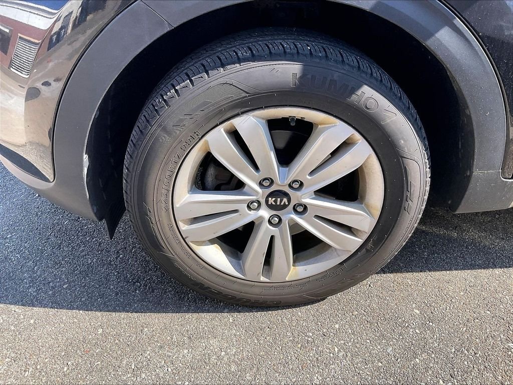 Used 2019 Red Kia LX image 7