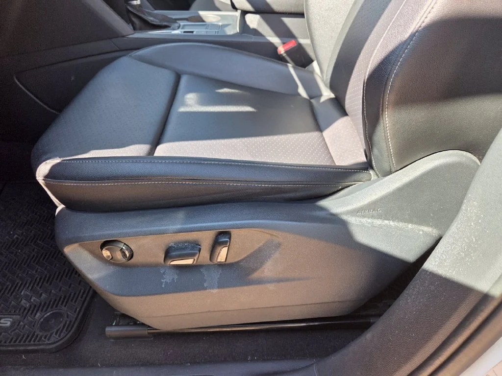 Used 2019  Volkswagen 2.0T SE image 9