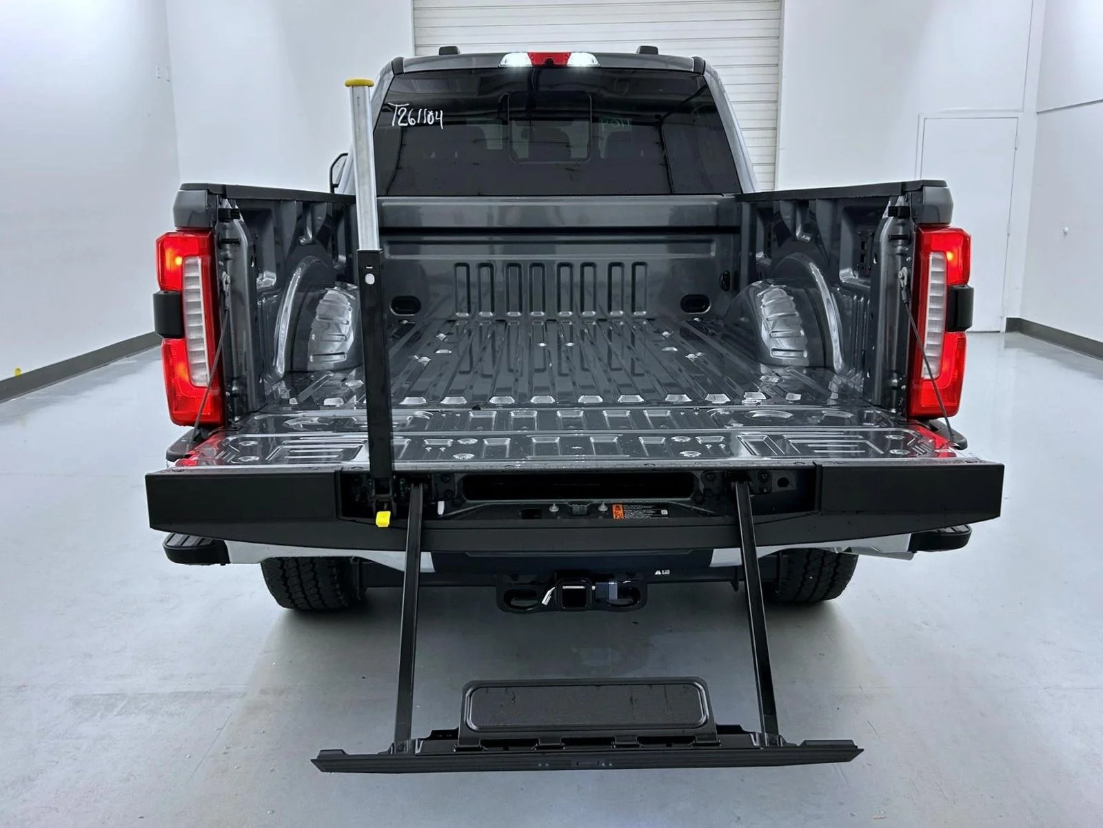 New 2026 Gray Ford Lariat image 21