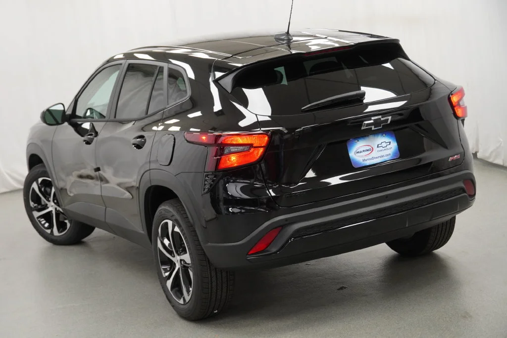 New 2026 Mosaic Black Metallic Chevrolet 1RS image 15