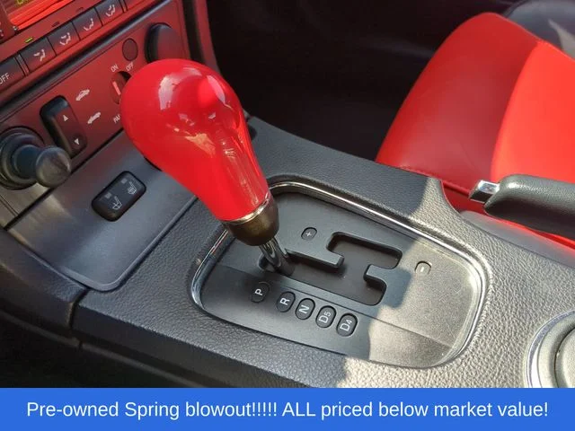 Used 2003 Red Ford  image 31