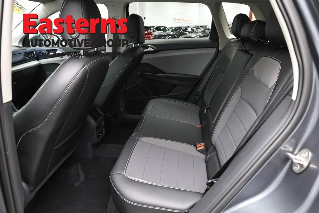 Used 2022 Gray Volkswagen 1.5T SE image 19