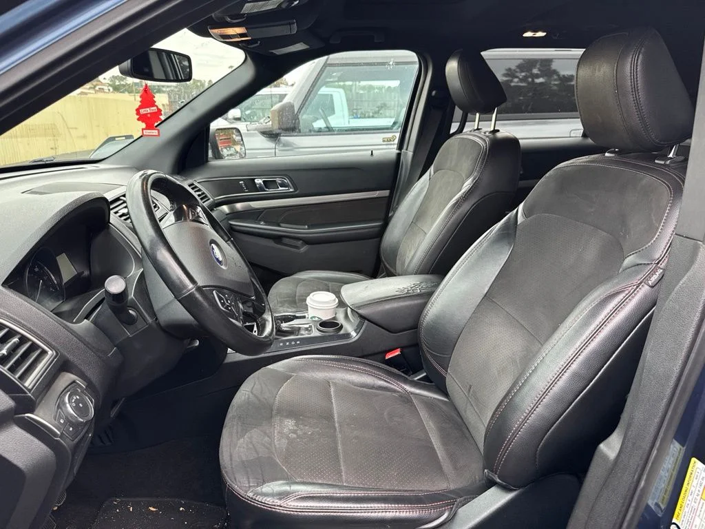 Used 2018 Blue Ford XLT image 7