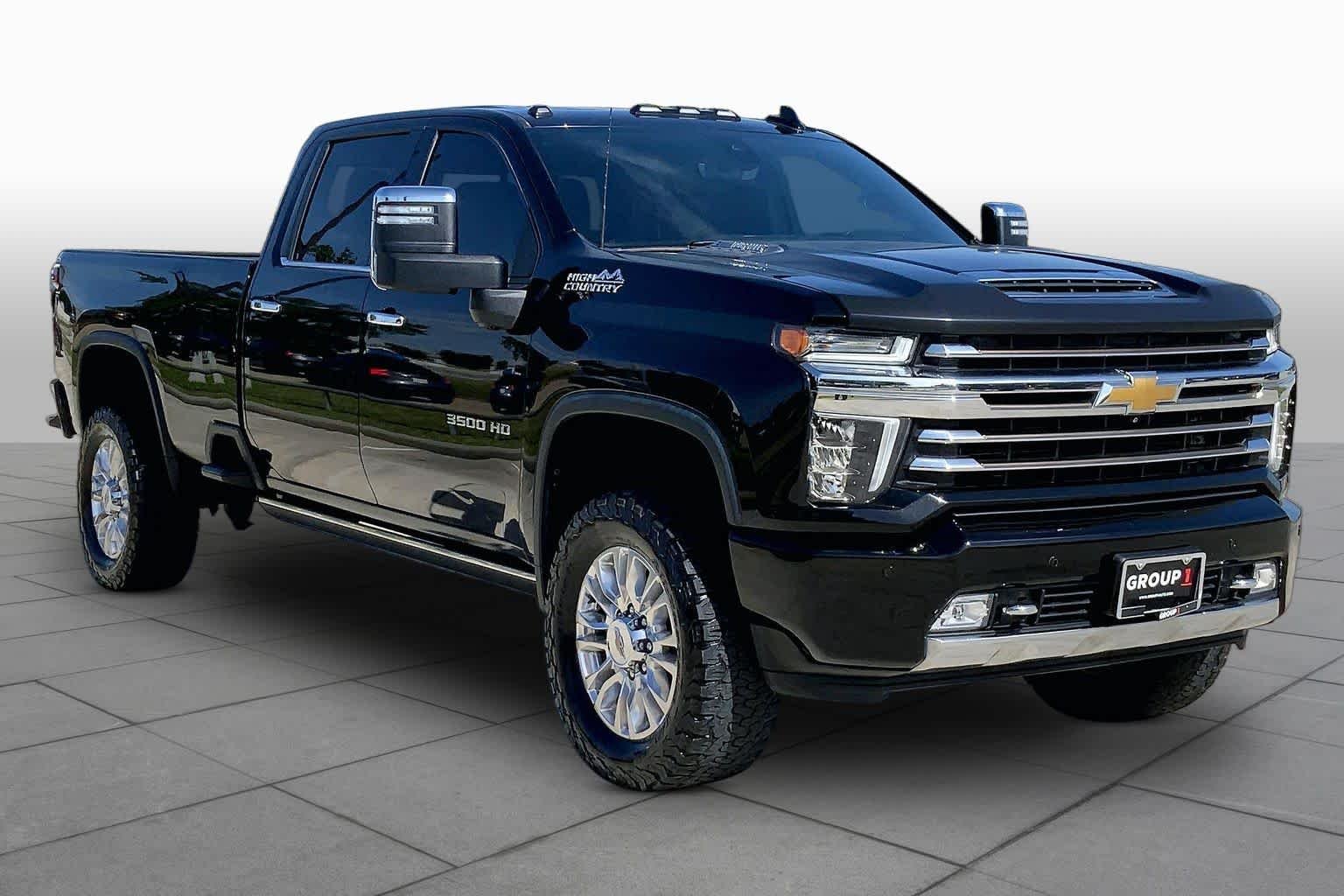 Used 2022 Black Chevrolet High Country image 5