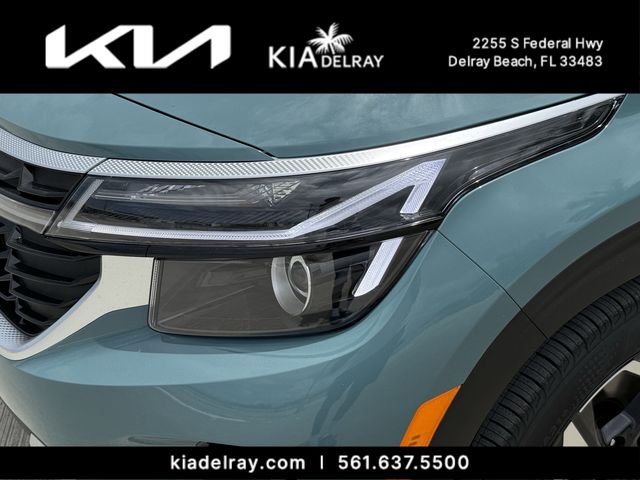 New 2026 Pluton Blue / Black Roof Kia S image 6
