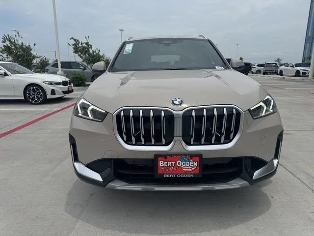 New 2026 Dune Grey Metallic BMW xDrive28i image 2