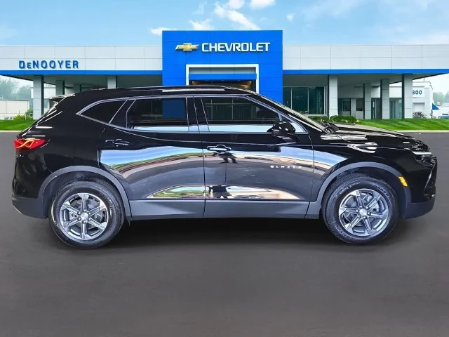 2025 Chevrolet Blazer 2LT - Photo 7