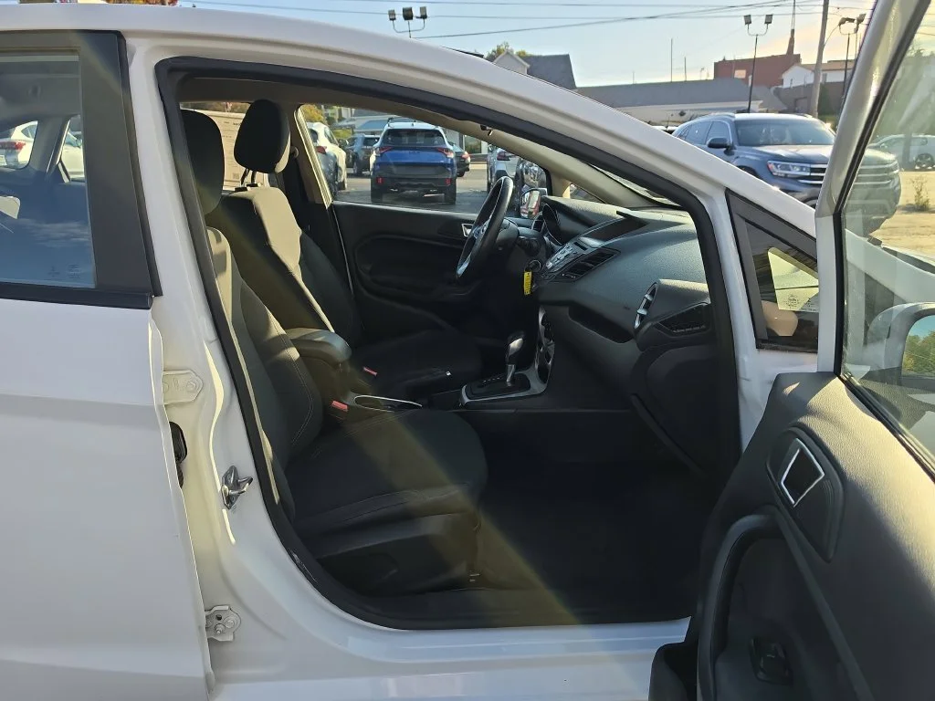 Used 2016 White Ford SE image 12