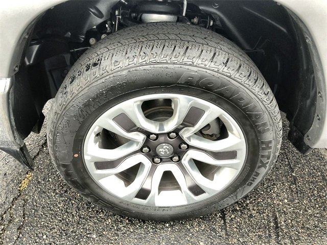 2024 Ram 1500 Limited photo 2