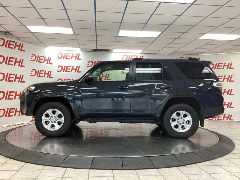 Used 2024  Toyota SR5 Premium image 4