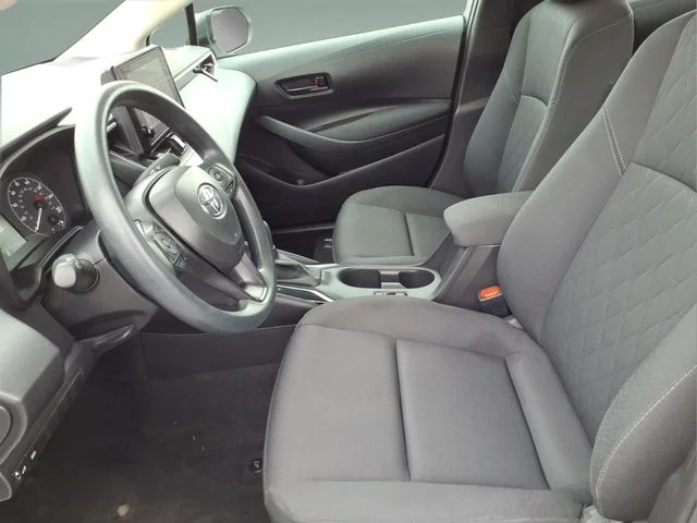 2025 Toyota Corolla LE - Photo 12