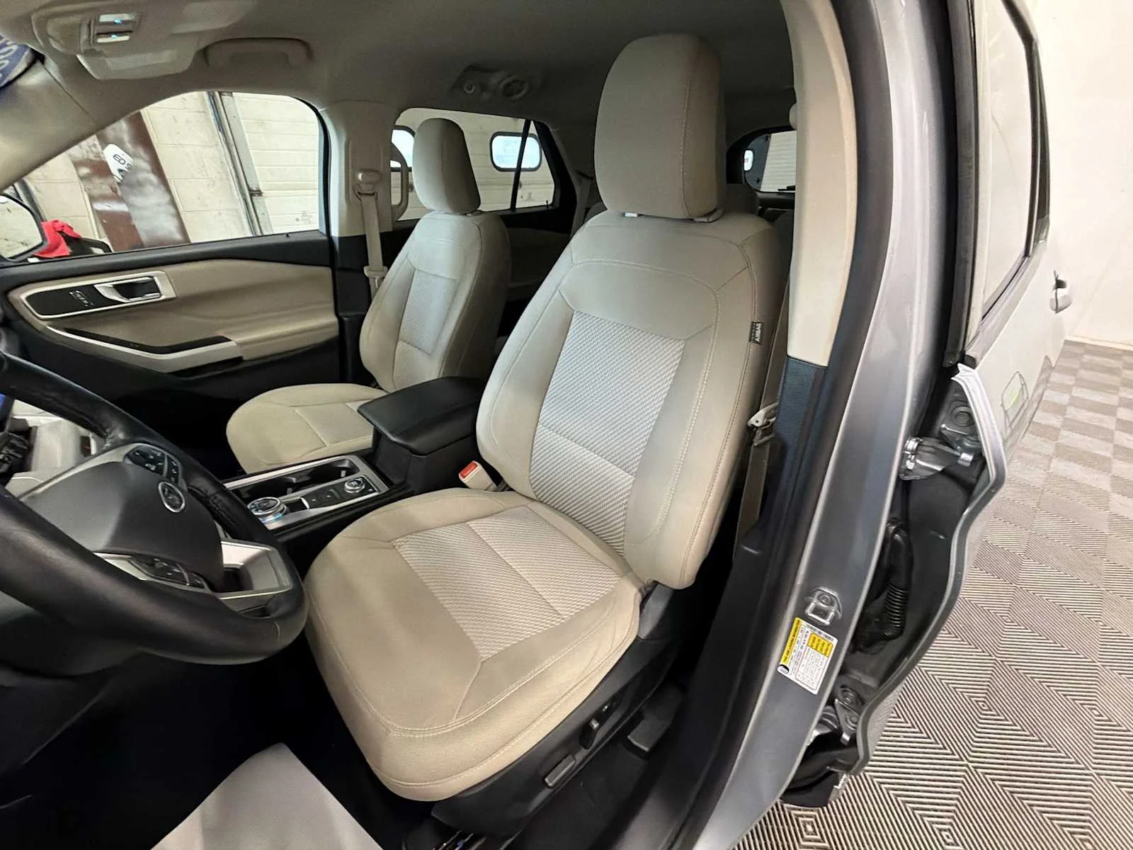 Used 2022 Iconic Silver Metallic Ford XLT image 13