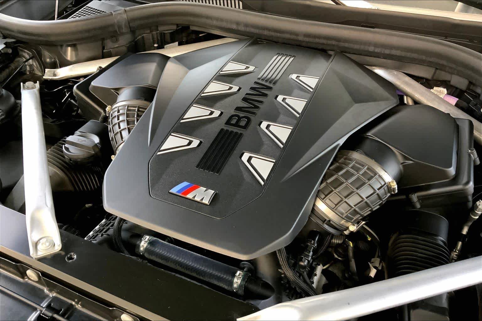 Used 2024 Black Sapphire Metallic BMW M60i image 31