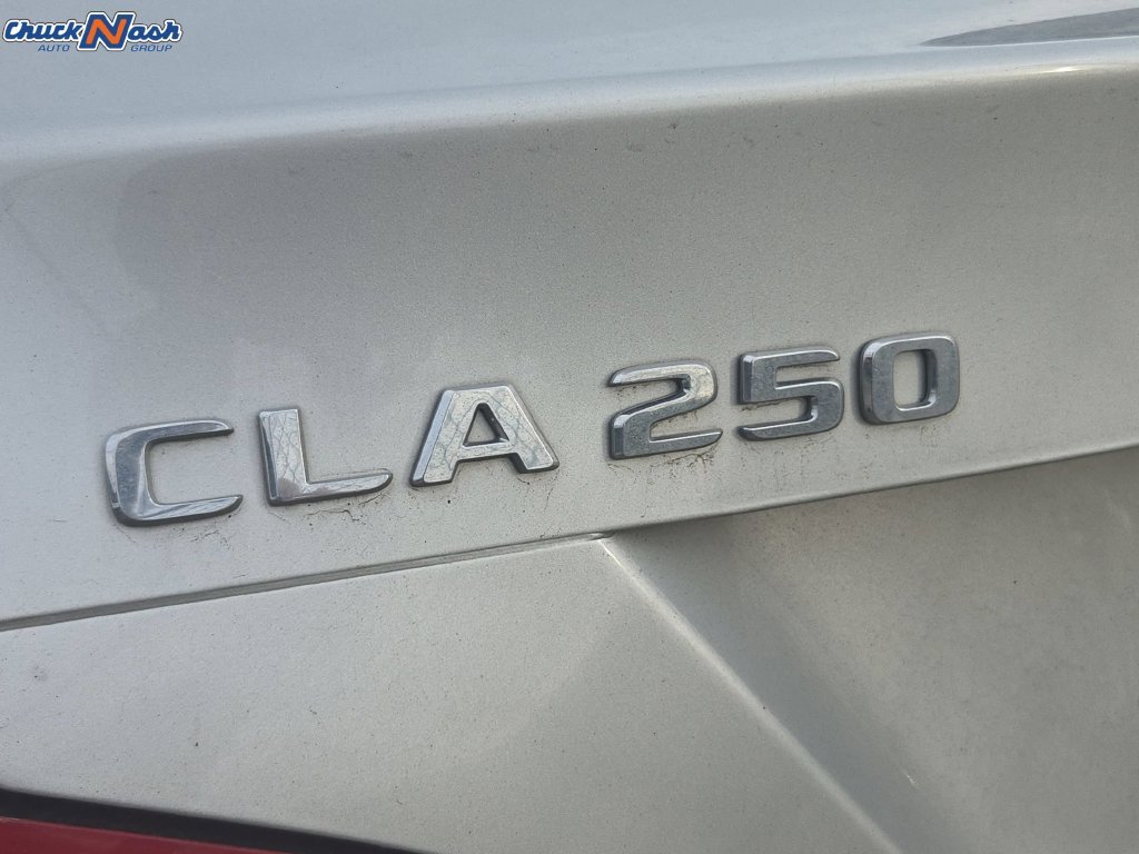 Used 2018 Silver Mercedes-Benz 4MATIC® image 8