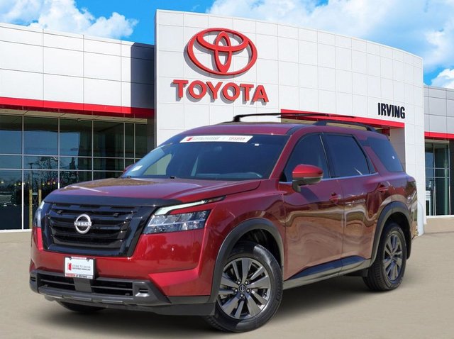 2022 Nissan Pathfinder SV