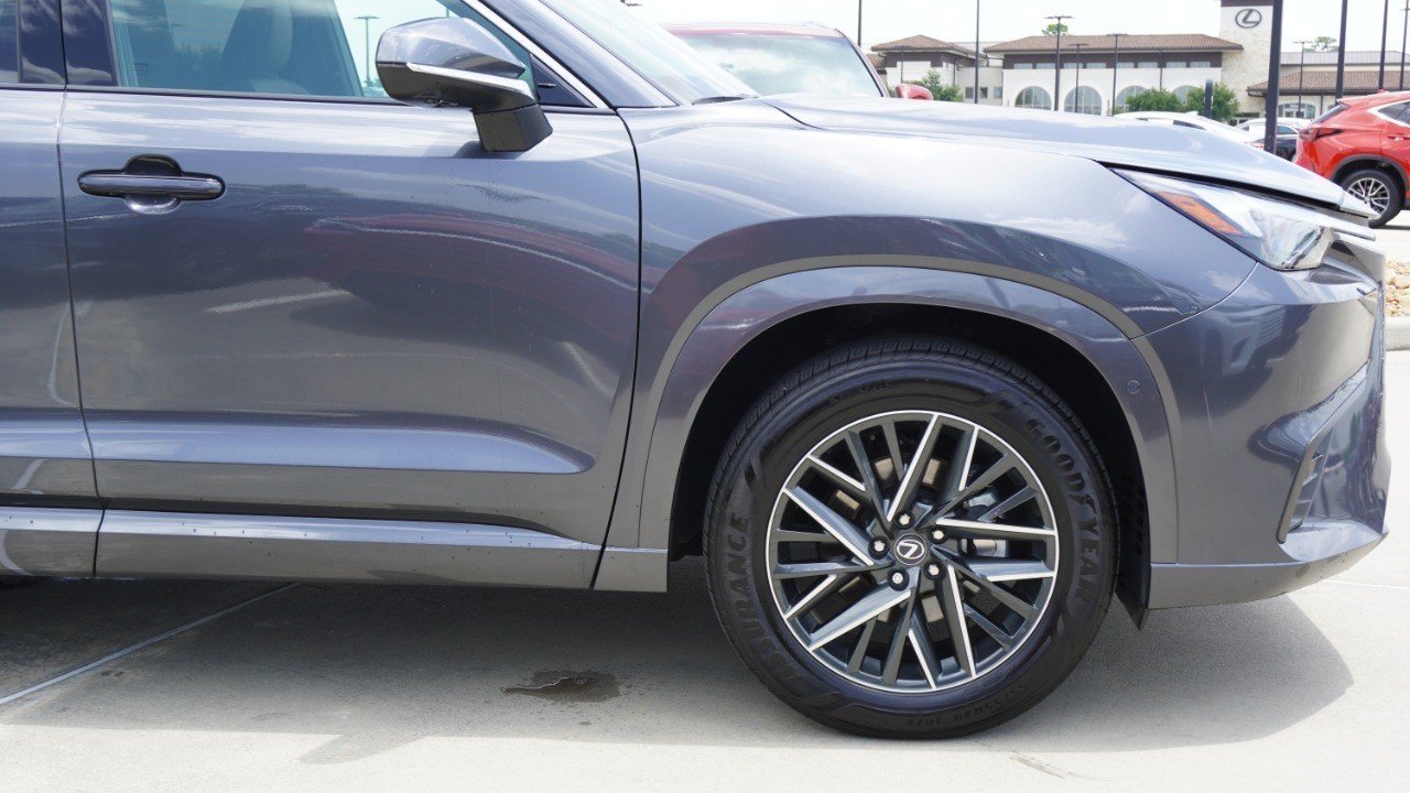 Certified Used 2025 SONIC CHROME Lexus TX 350 Premium image 9