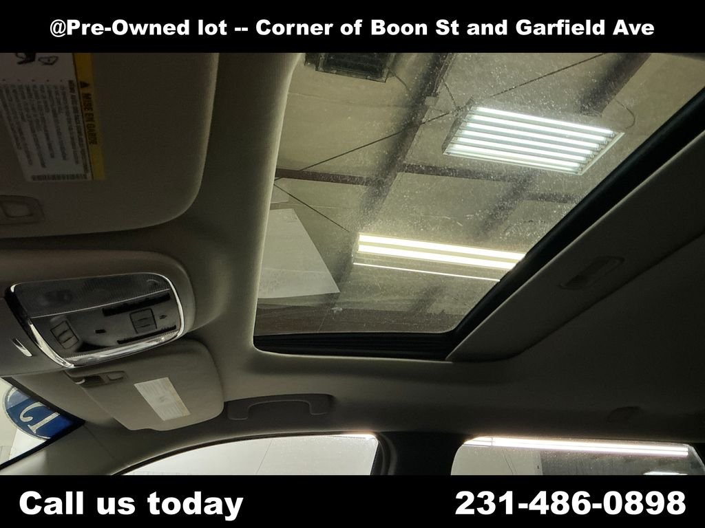 Used 2015 Silver Dodge Limited image 13