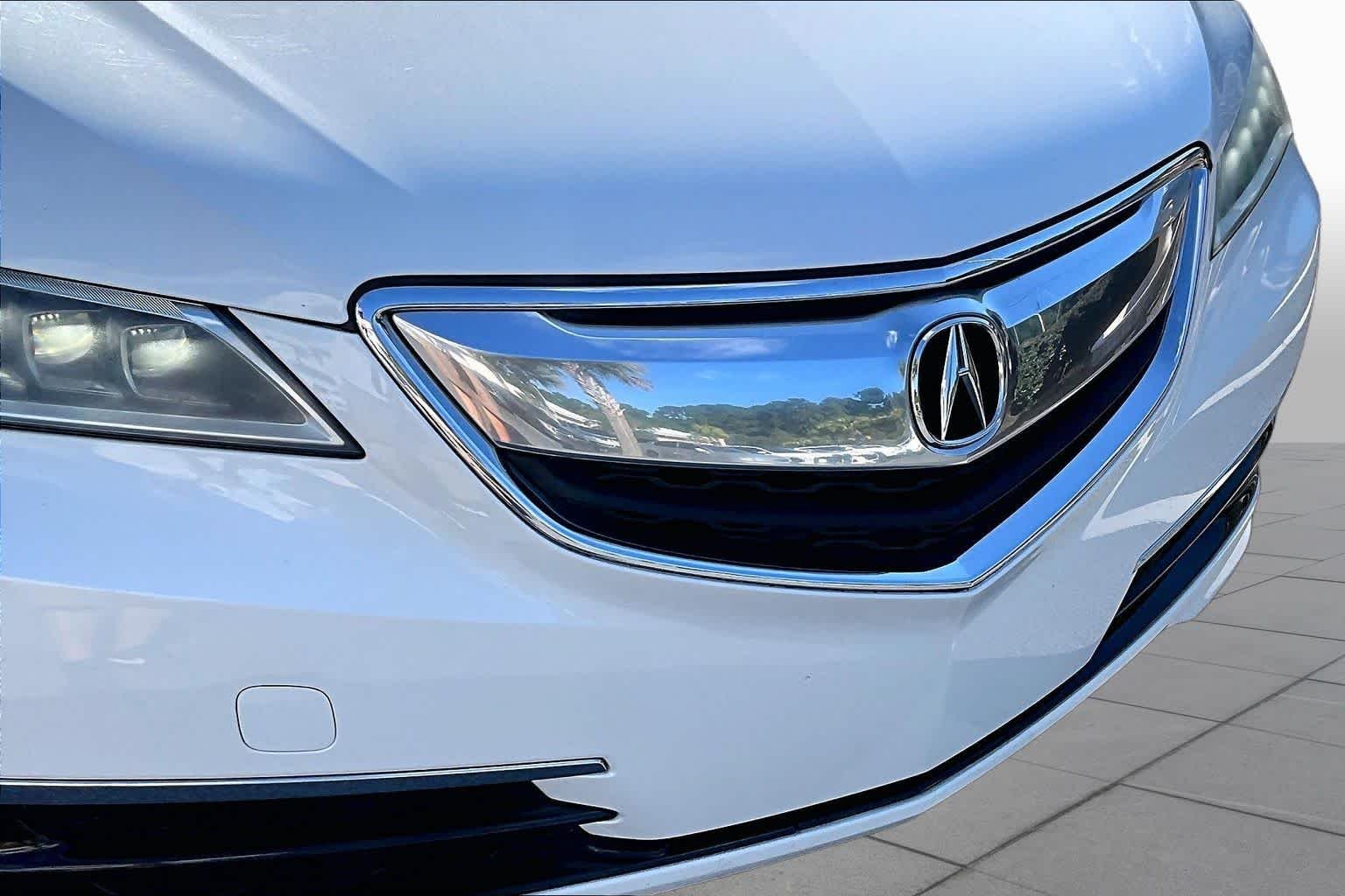 Used 2016 Bellanova White Pearl Acura V6 Tech image 30