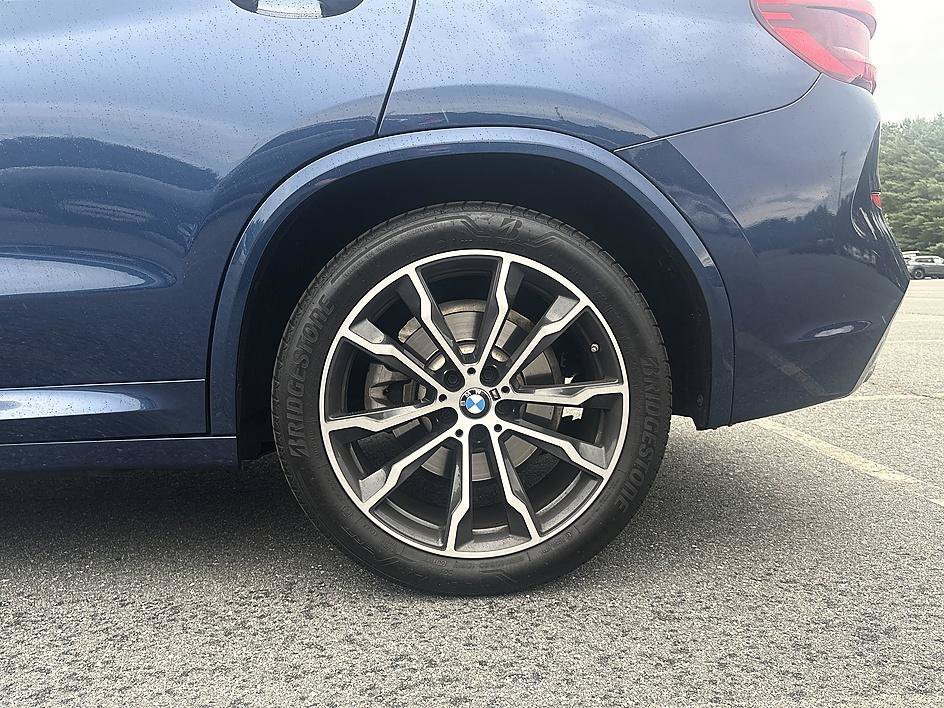 Used 2021 Phytonic Blue Metallic BMW xDrive30i image 10