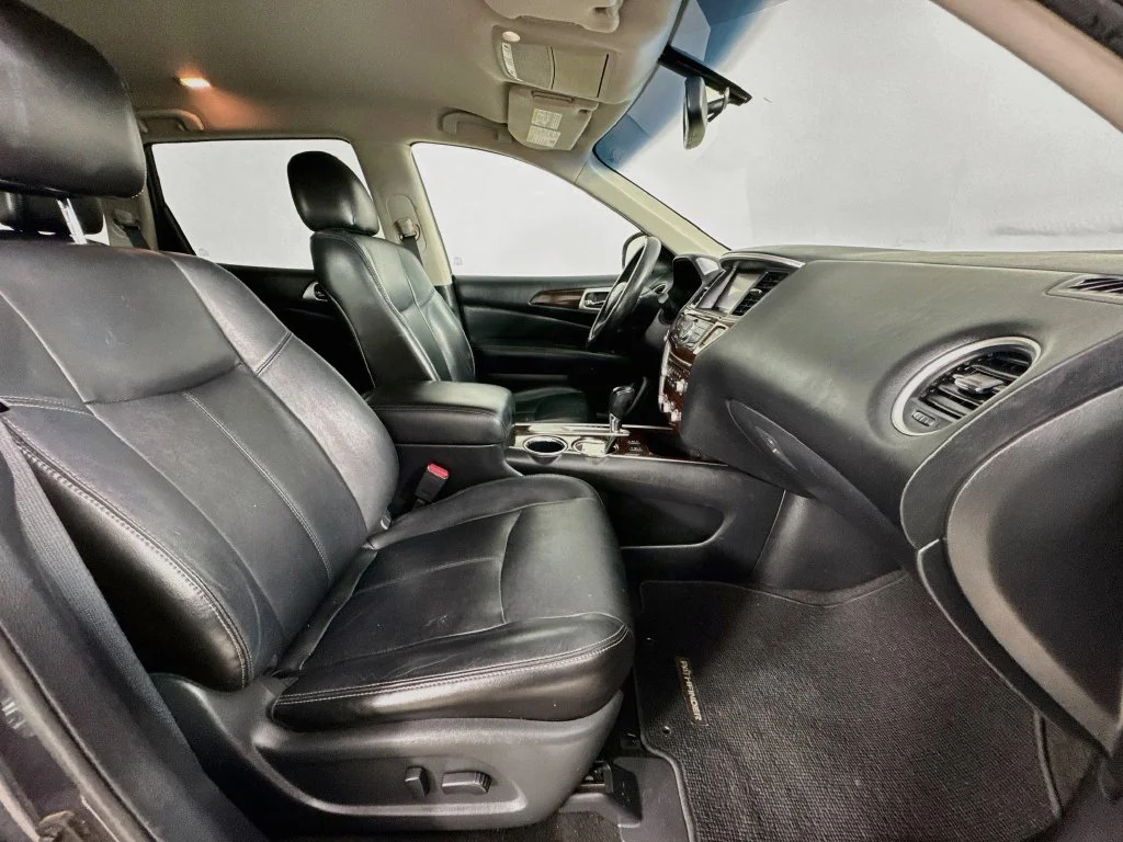 Used 2013 Dark Slate Nissan SL image 37