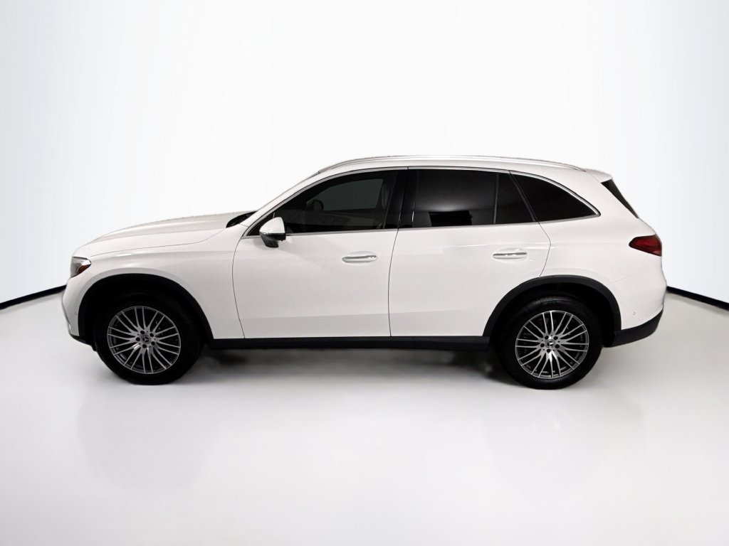 Used 2026  Mercedes-Benz GLC 300 image 8