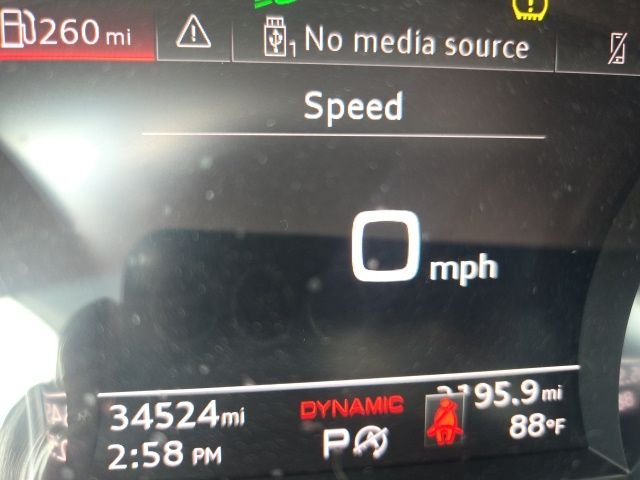 Used 2022  Audi 40 Premium image 9