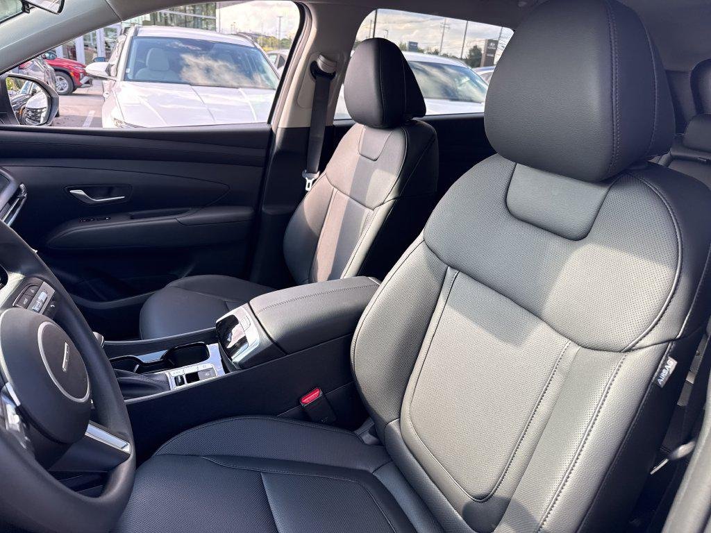 New 2026 White Hyundai SEL Plus AWD image 13