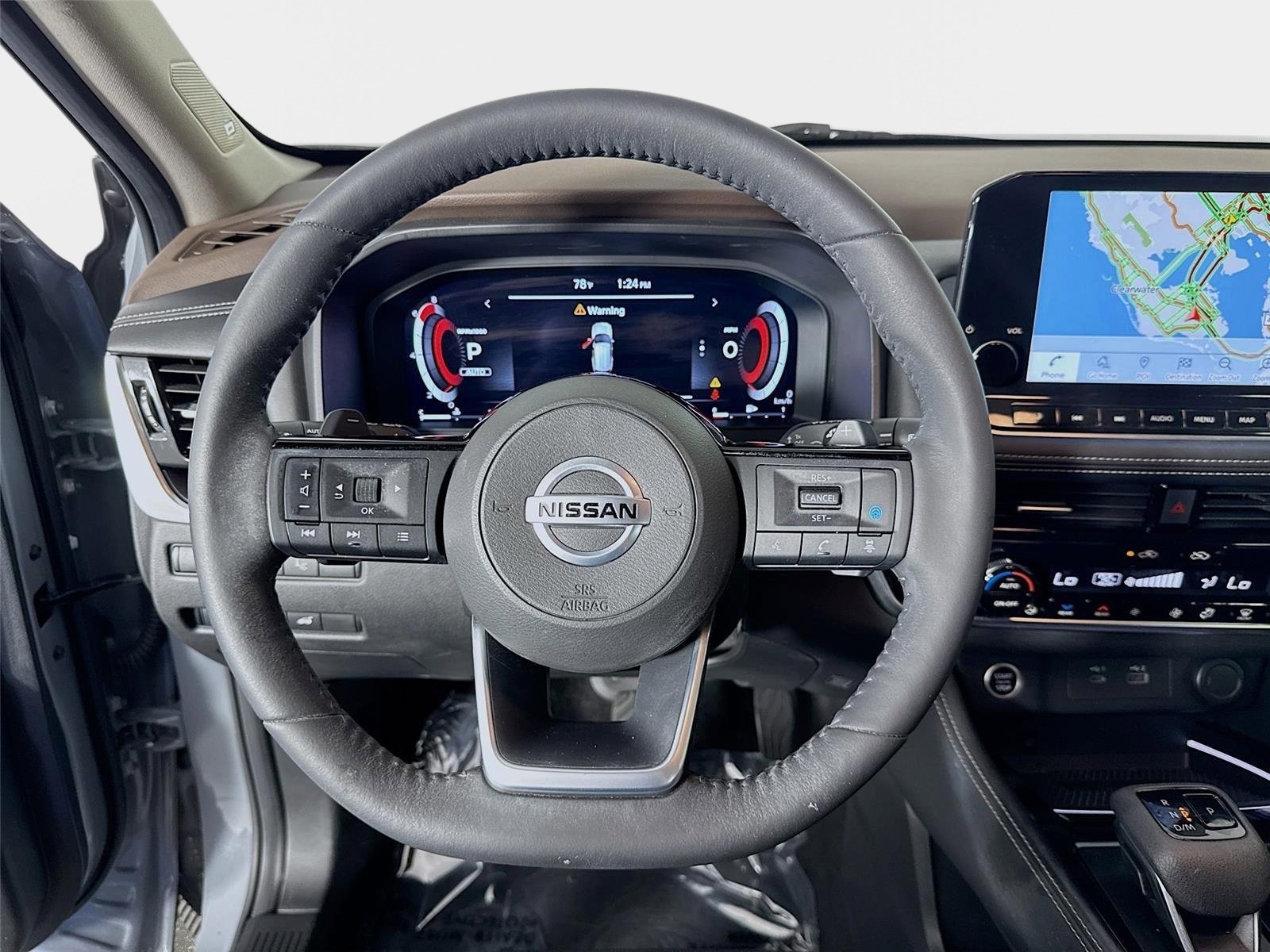 Used 2021 Boulder Gray Pearl Nissan Platinum image 12