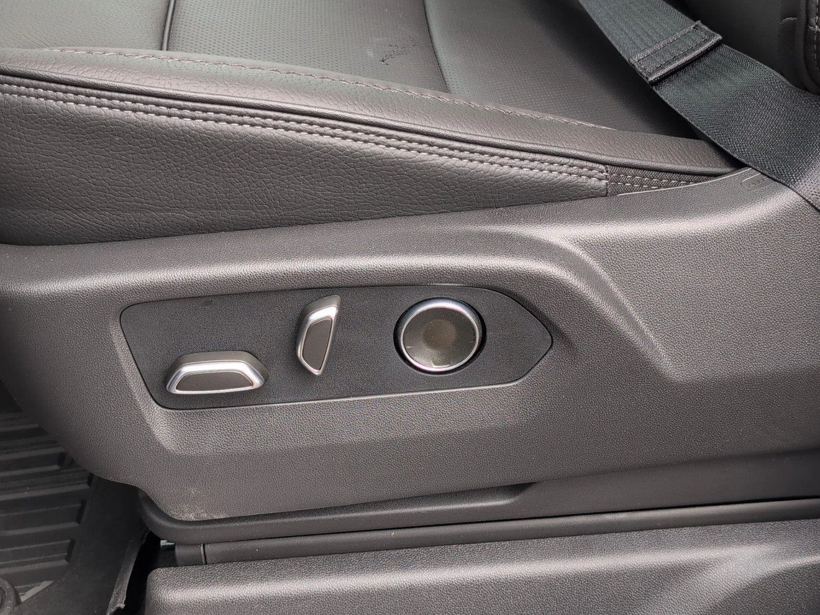 New 2026 Sterling Metallic GMC Denali image 18