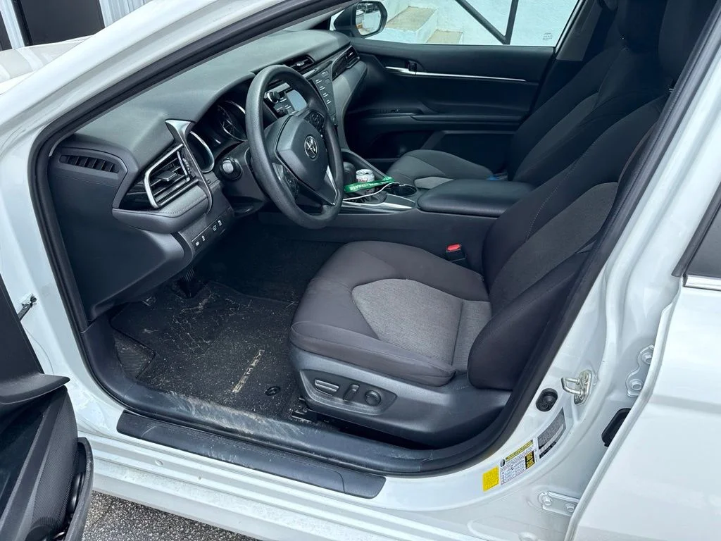 Used 2020 White Toyota LE image 5
